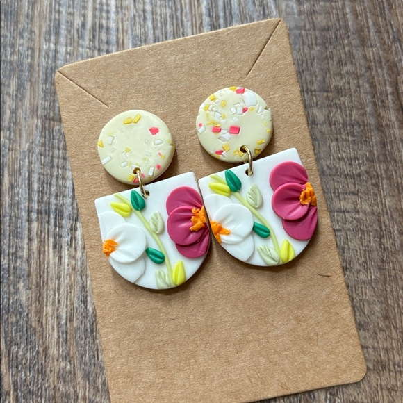 Versona Jewelry - Versona Floral Earrings - Cream, Purple, Yellow